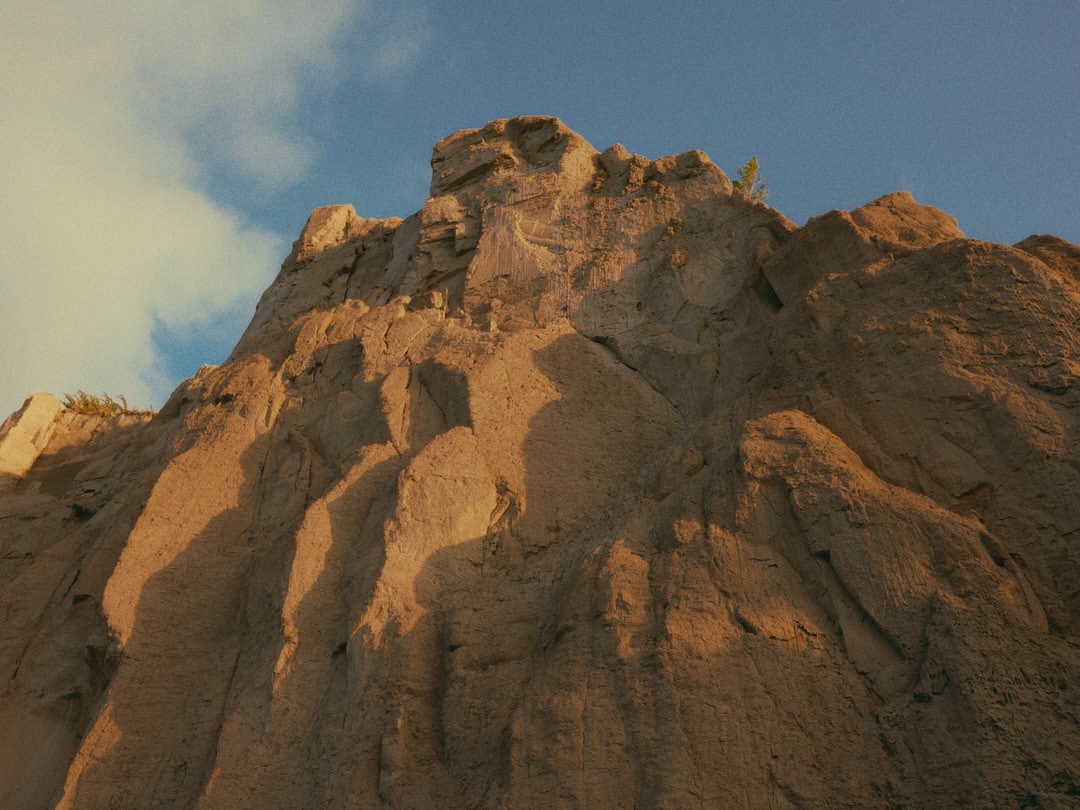 [VISUALIZER]

for @kazdouramusic newest single, Marhaba Ahlen

Shot, colored, edited by @elmoudia 08/08/2024