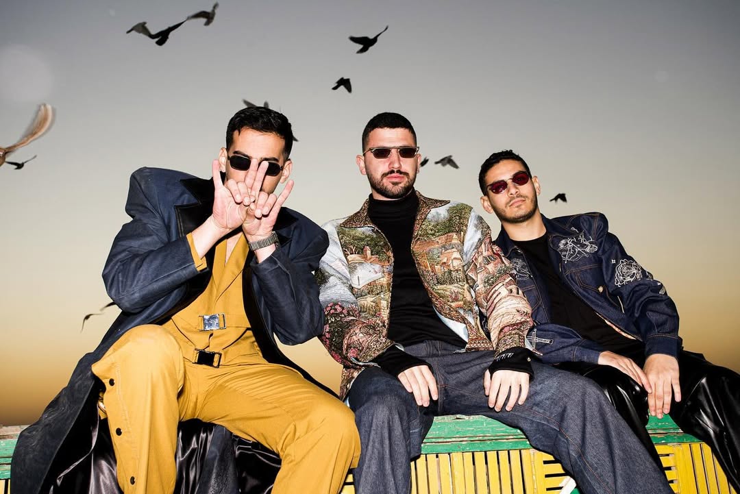 Issa and Assouad with Novo by the pyramids 🔥🌎🕊️

Direction : @dany_victor_
Photography: @baherr366
Video & B&W Photography : @dany_victor_
Styling: @kojakstudio , @okhtein , @zee_officialeg
Editor: Mohamed
Production: @therealyouisoffline_ @4rin.wav