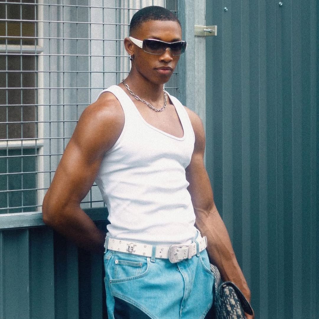 [ARCHIVE]
up close and personal
Photography by @picturaultra